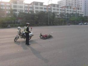 女子骑电动车过斑马线被撞亡 承担次要责任