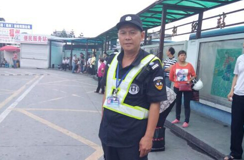 拾金的姑娘大伙都在夸你 你们让城市更可爱