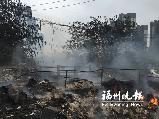 乱烧垃圾浓烟侵入地铁胪雷站 或造成地铁停运