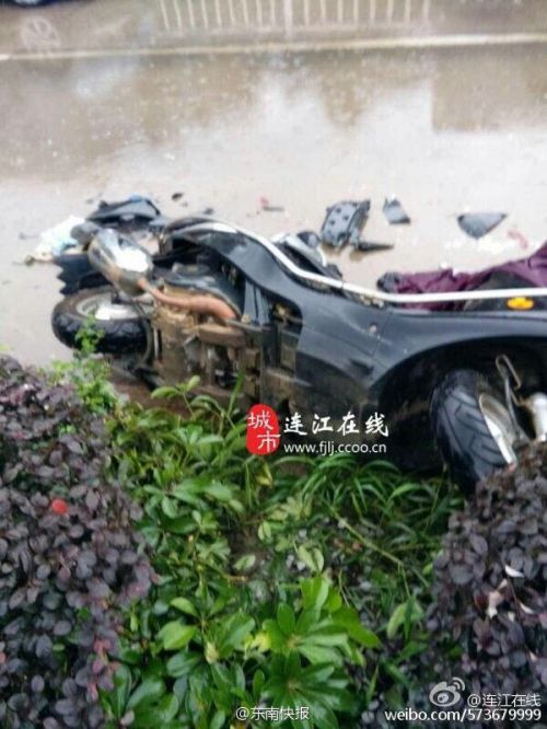 连江一摩托车与货车相撞 8岁左右女孩当场身亡