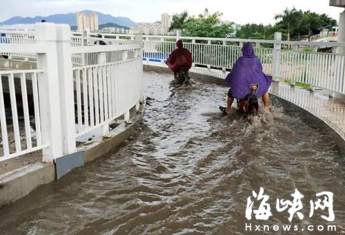 排水口被堵很容易积水&nbsp;