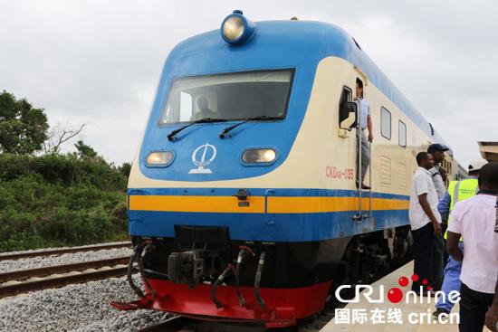 中国公司承建尼日利亚铁路试乘 将采用中国标准