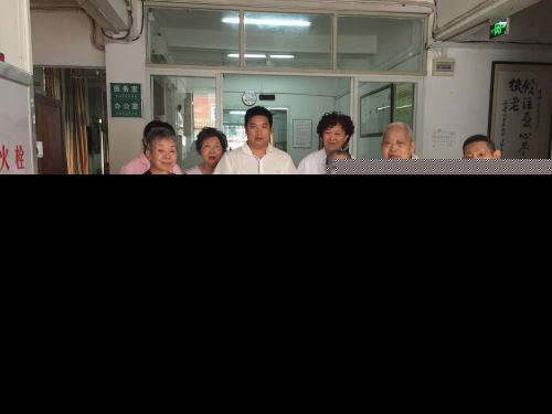 暖心父亲节 10箱爱国鱼免费赠养老院