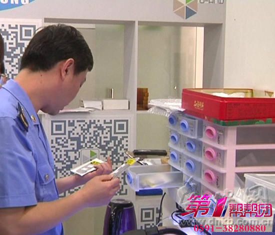 “高仿”手机维修店曝光 蒙骗消费者拒不认账