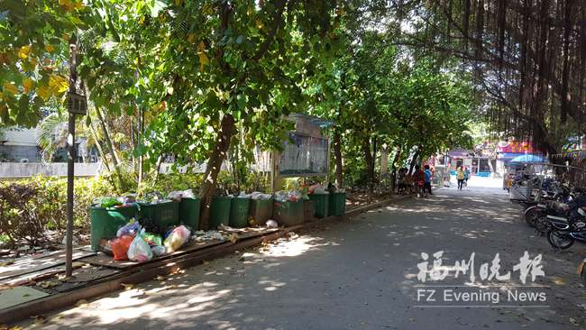 金山龙凤苑垃圾桶