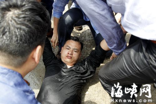 男子不满妻子提离婚驾车撞人致7死 被执行死刑