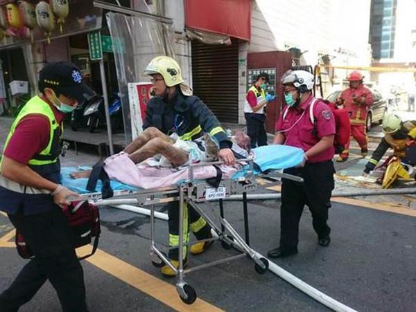 台湾一养老院发生火灾 30余人送医多人死亡