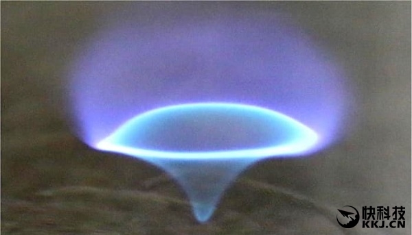 神奇蓝色火焰被发现 排放清洁燃烧效率高 
