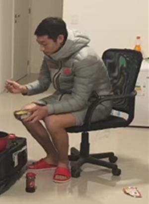 再比如，张科科童鞋真的坐。得。好。稳。这是等着冠军来喂食？？？