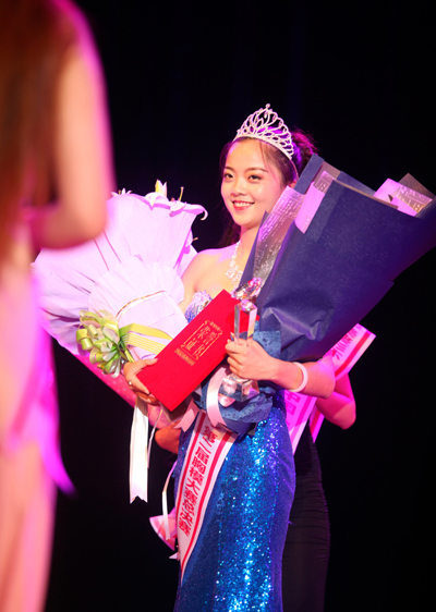 18岁少女菲菲个人资料胸围身高 获襄阳第二届胸模大赛冠军