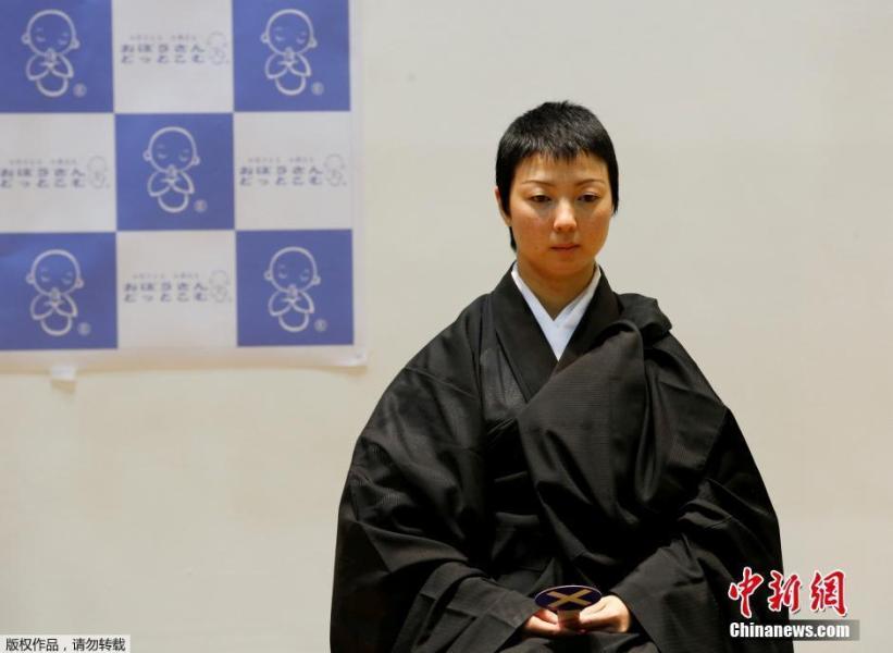 当地时间2016年8月22日，日本东京，殡葬产业博览会中“颜值最高僧人”的获胜者Koyu Osawa。