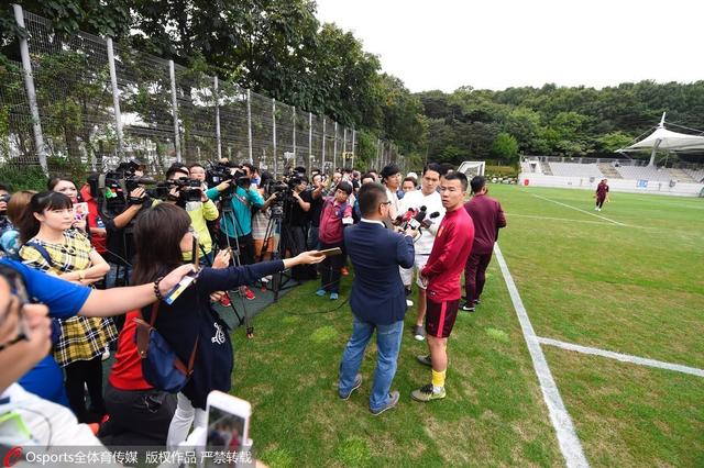 百名中国媒体人赴首尔采访 国足主场记者将翻