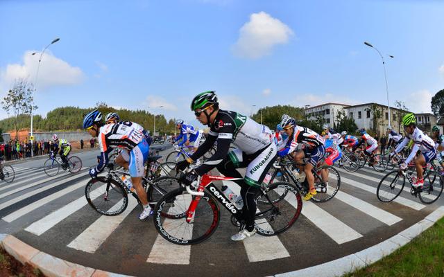 环鄱阳湖自行车赛将开幕 33国逾200名队员参赛