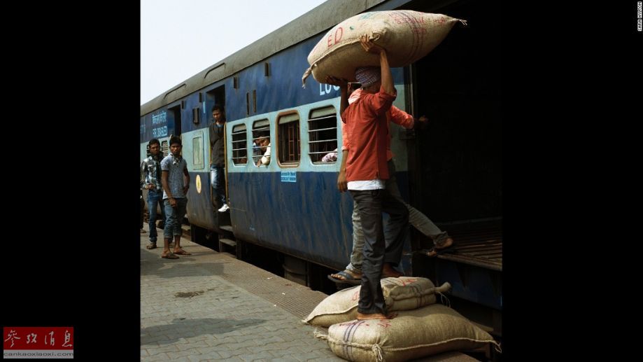 探访印度火车文化：人们临时的家（高清组图）