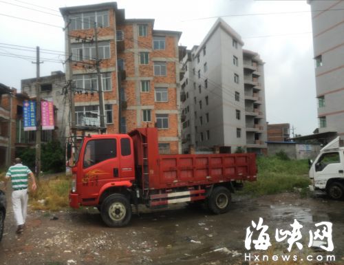 福州南屿2号路动工3年没修好 就差600米难贯通