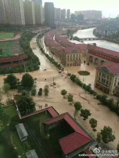 台风&ldquo;莫兰蒂&rdquo;来袭，一起看看贵安的现状