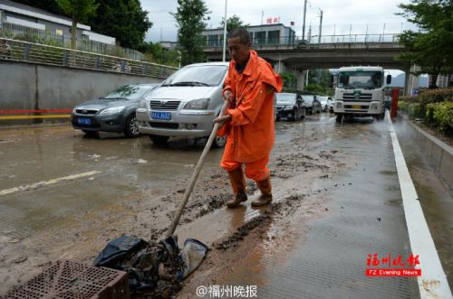 为福州这些奋战一线的环卫工人们点赞！
