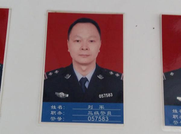 深圳民警涉“捞人”案二次开庭：被控收16万民警未出庭作证