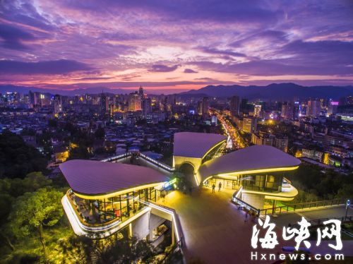 金鸡山公园揽城栈道，环境优美，提升市民幸福指数