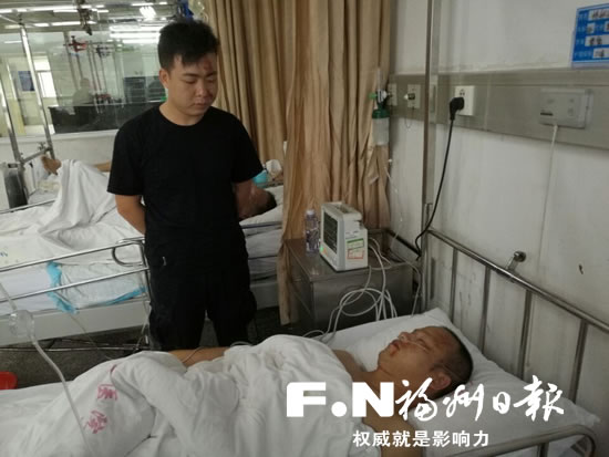 不顾安危疏导交通　长乐好民警险被泥石流&ldquo;吞没&rdquo;