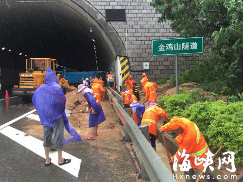 24小时值守 福州交建全力抢通多个道路
