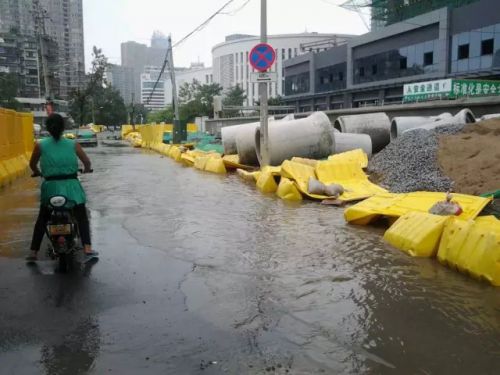 福州主干道最新最全航拍大检阅 台风36小时后城市“脑血栓”还剩多少