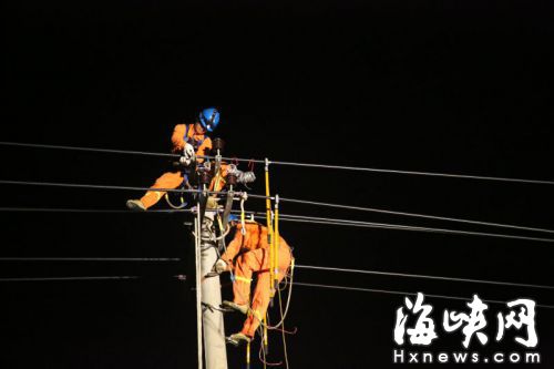 厦门供电公司：&ldquo;泥地英雄&rdquo;让灯先亮起来