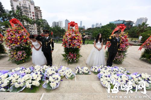 烈士墓前见证32对新人的军婚