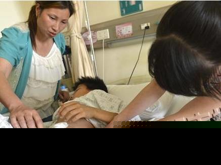 连江初三女生被围殴电击 场面激烈(图)
