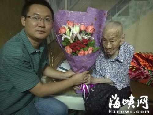 记者重阳节探访长乐110岁老人 长寿经:爱吃番薯心态好
