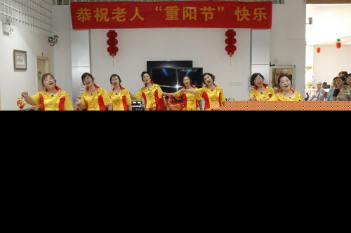 备好精彩节目就差1家养老机构：海都搭桥送大戏 老龄公寓乐翻天