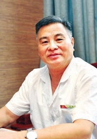 主动让病人加他微信 这位医生暖心