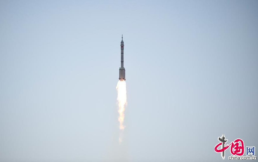神十一发射成功 中国航天“三步走”完成第二步