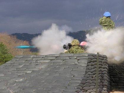 日本自卫队有强迫症 沙袋堆得比被子还齐