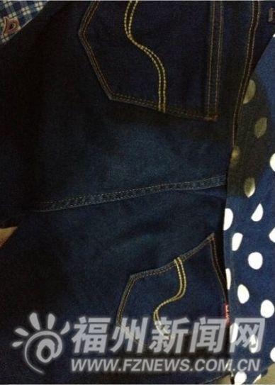 曝福州两名女子街头莫名被人泼黑油(图)