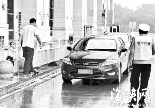 火车南站新增20个探头 落客拟推“限时停靠”
