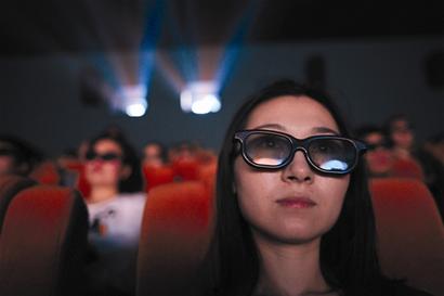 在福州金逸影城看3D电影 顾客被要求掏钱买眼镜