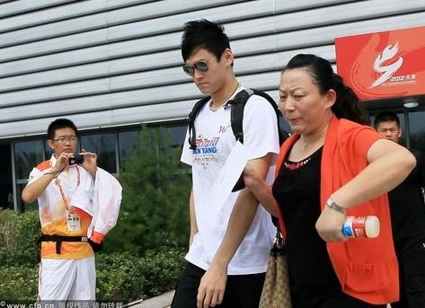 孙杨曝真男2造假微博竟是他妈妈所发？这位星妈向来坑娃