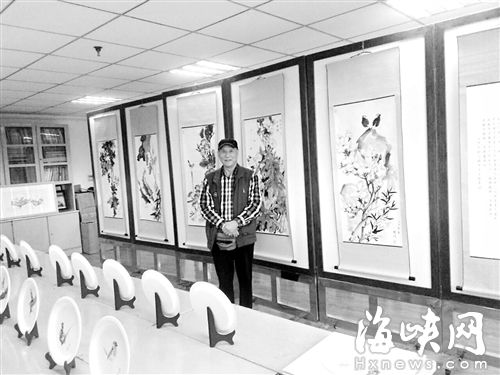 福州七旬老人钟情钢笔画 8年都画森林公园(图)