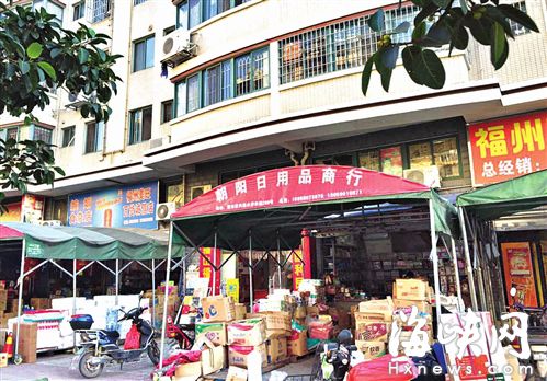 辣条等“五毛食品”吃多有害健康 为何屡禁不止？