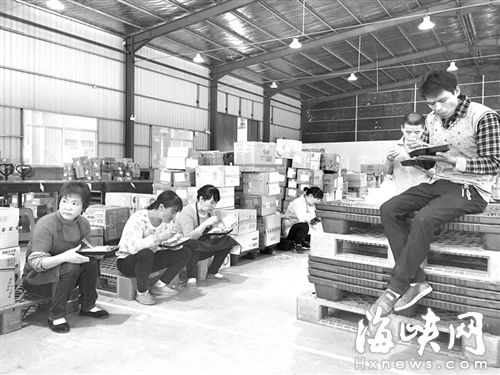 剁手狂欢快递狂奔 挑战“最暖双十一”