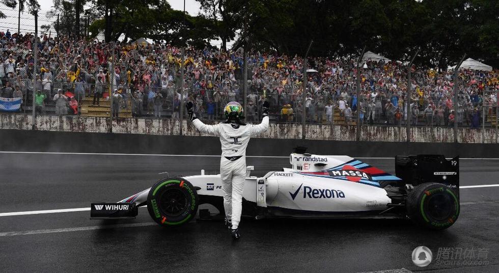 他用泪水告别F1赛道 致敬巴西本土选手菲利普-马萨
