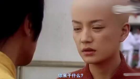 赵薇少林足球戴光头头套上场 周星驰说她像外星人谢贤笑出声