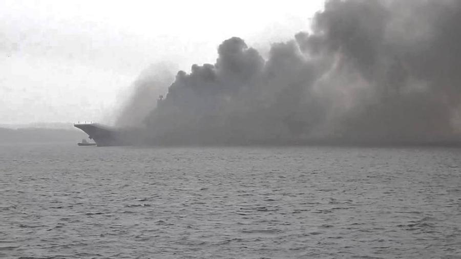 俄罗斯航母浓烟滚滚似烧柴 太空中都能看见