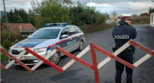 奥地利警方表示，受害女性在被解救时“极度恐惧”。 图片来源：英国广播公司网站