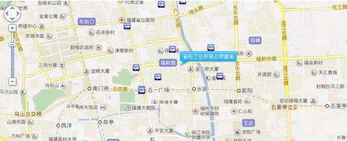 福州福新路小车撞破小区燃气管道 所幸半小时排除险情