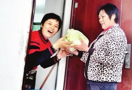 因为有了好邻居 残疾独居不孤苦