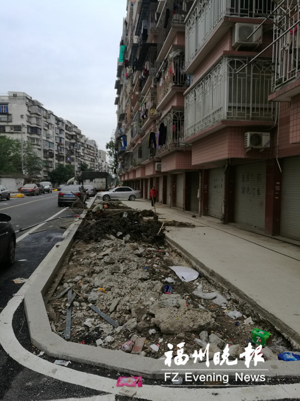 小区围墙建不建？业主分歧致停工