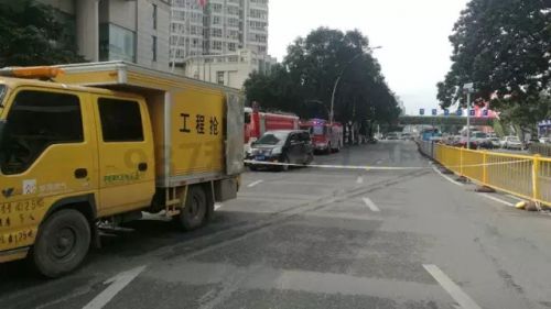 福州古田路燃气管道被挖爆 古田路往六一路双向管制