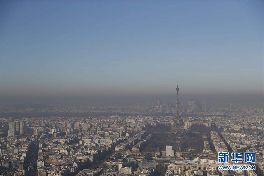 法国沦陷！巴黎埃菲尔铁塔也消失在了雾霾中...